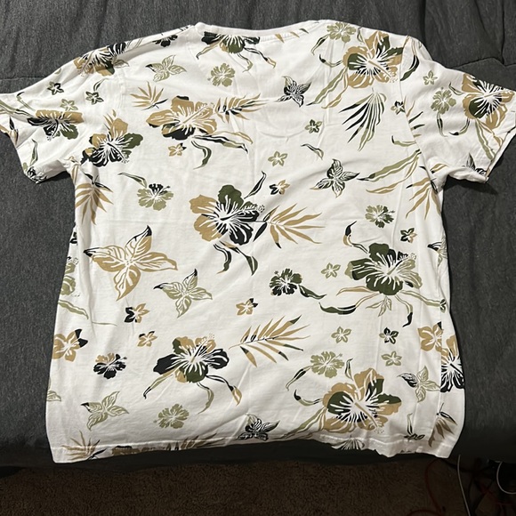L Denim&Flower Floral T Shirt - Picture 2 of 3